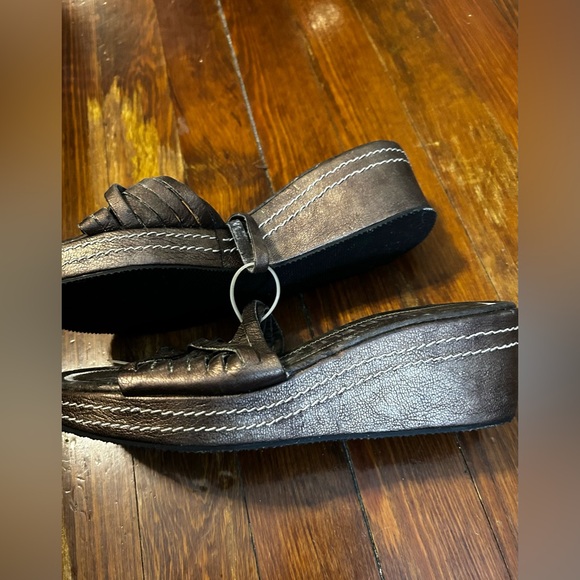 Van Eli Bronze Leather Strappy Wedge Sandals Size 8.5 M - Picture 7 of 12